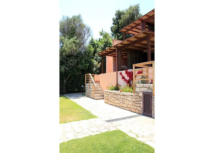 3-person Relaxing In Sardinia Apartamento Cannigione